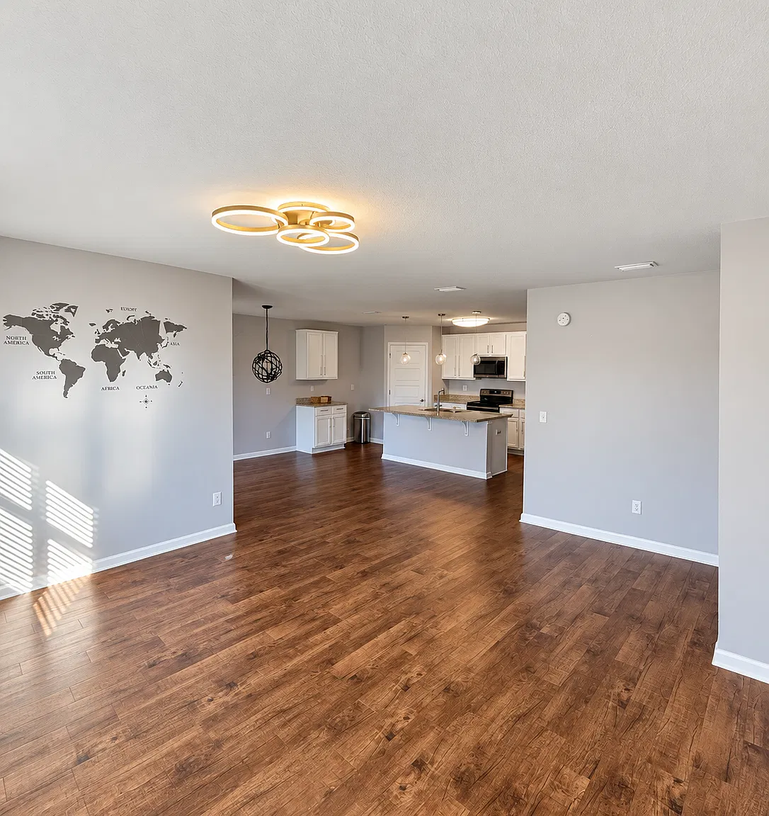 4 bed, 1841 sqft, $2,200 — Photo 4