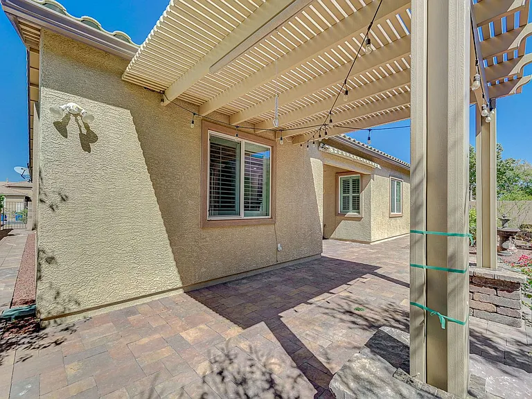 933 Everest Peak Ave — Photo 45