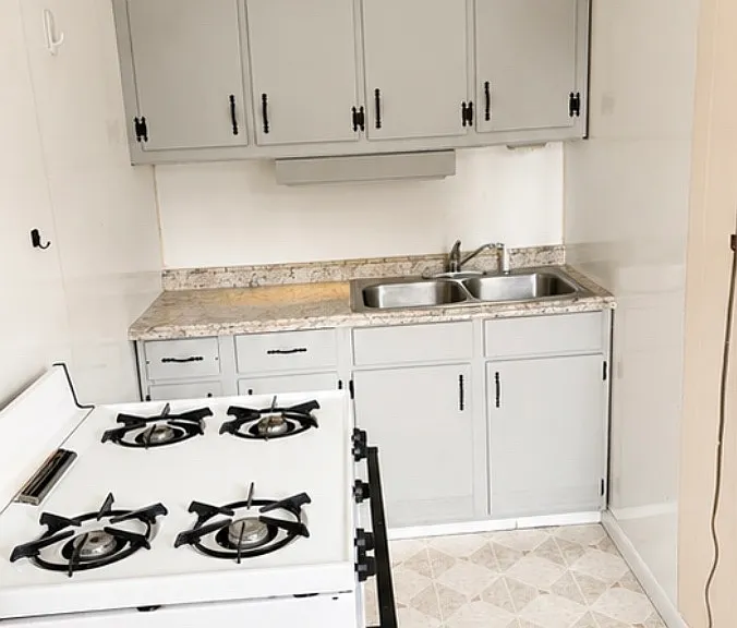 232 Birchwood Ave #D — Photo 2