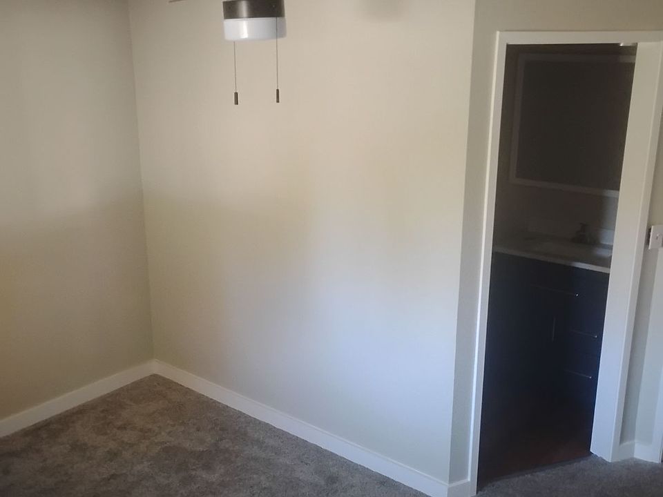 1st image of 7 Lorraine St