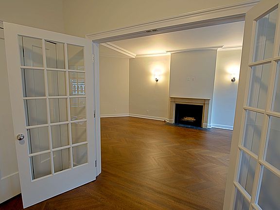2nd image of 103 E 86th St APT 5A