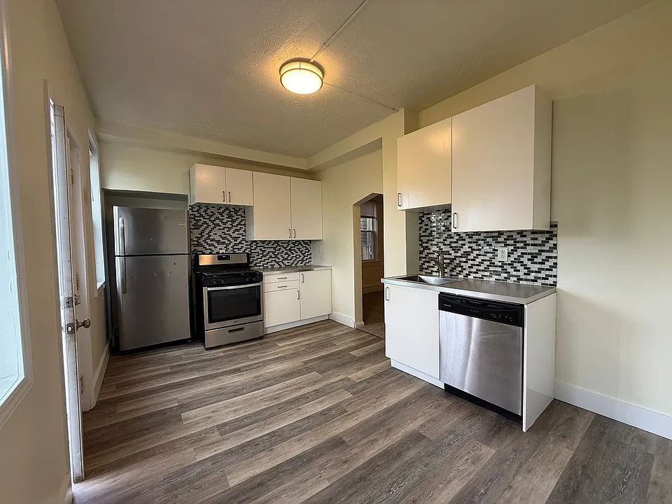 427 Saint Joseph St #1