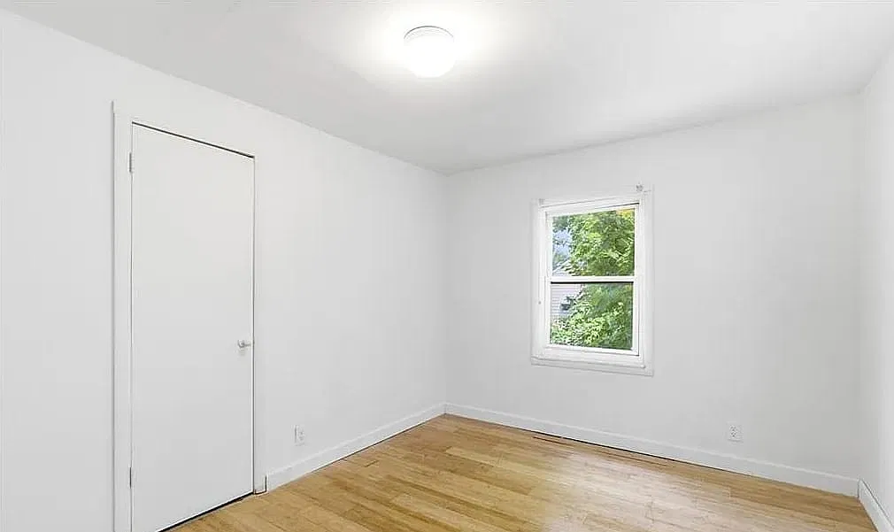 3 bed, 1760 sqft, $2,900 — Photo 3