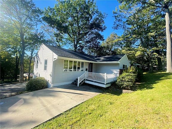 2nd image of 1037 Willett Dr