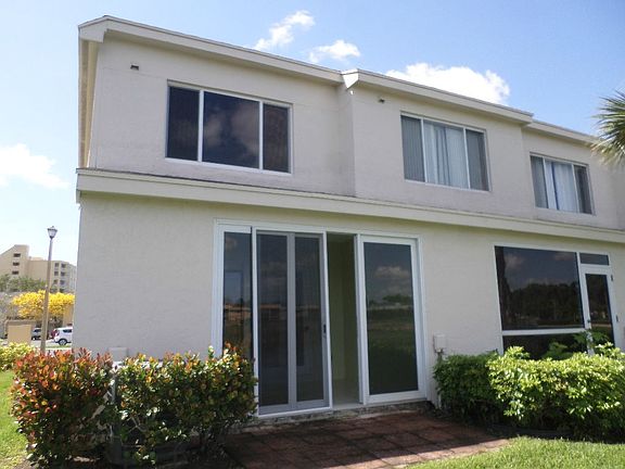 2nd image of 16781 Hemingway Dr