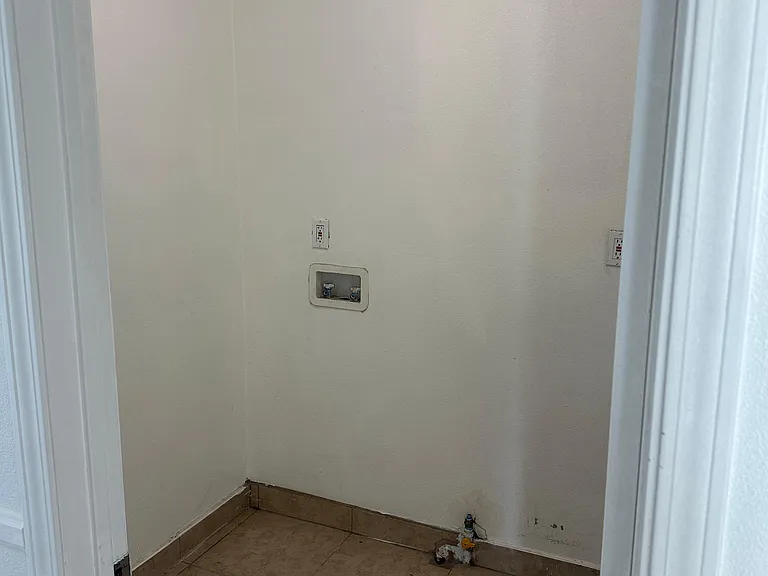 2764 Willow Pl — Photo 11