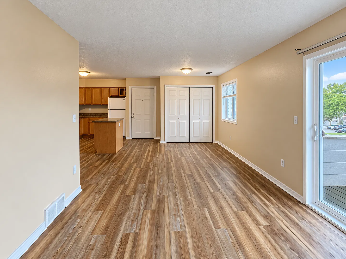 896 Wescott Square — Photo 2