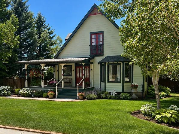 110 S 5th St, Westcliffe, CO 81252