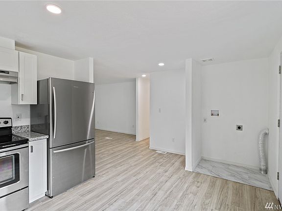 5th image of 8319 Bernice Ct SE