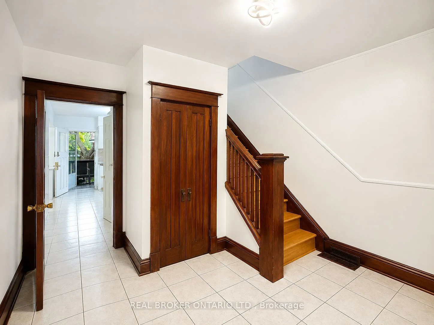 4 bed, $2,450 — Photo 4