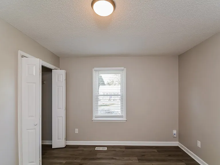 808 Hepplewhite Ct — Photo 9