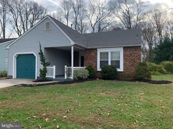 34 Lakebridge Dr, Deptford, NJ 08096