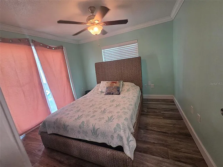 1435 Santa Clara Dr — Photo 10