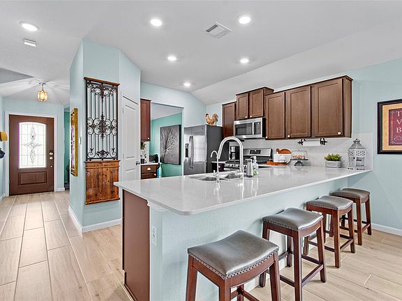 5th image of 6550 Laurencia Pl