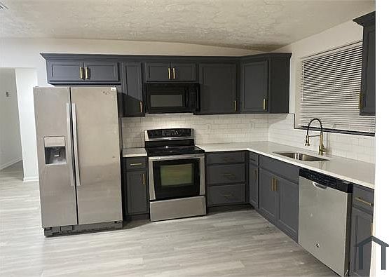 4th image of 1089 Nightingale Rd