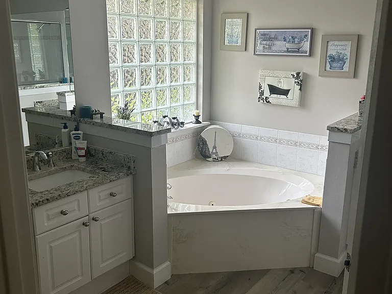 338 Bridgestone Ct — Photo 16