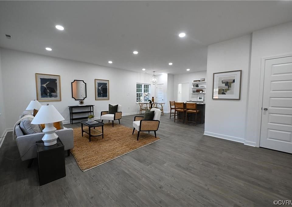 1st image of 2421 Buena Vista Blvd