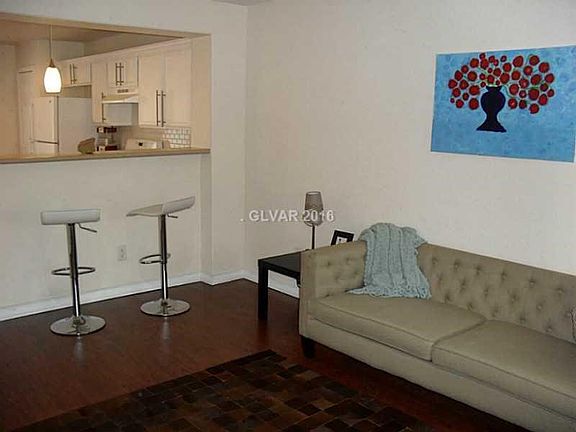 4th image of 10408 Coyote Cub Ave