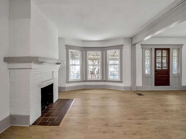 26 Roanoke Pkwy — Photo 5
