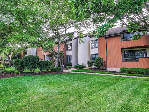 3rd image of 106 Reef Dr #97