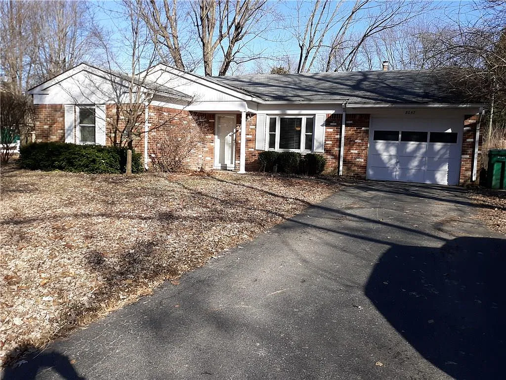 8057 Chiltern Dr photo 1