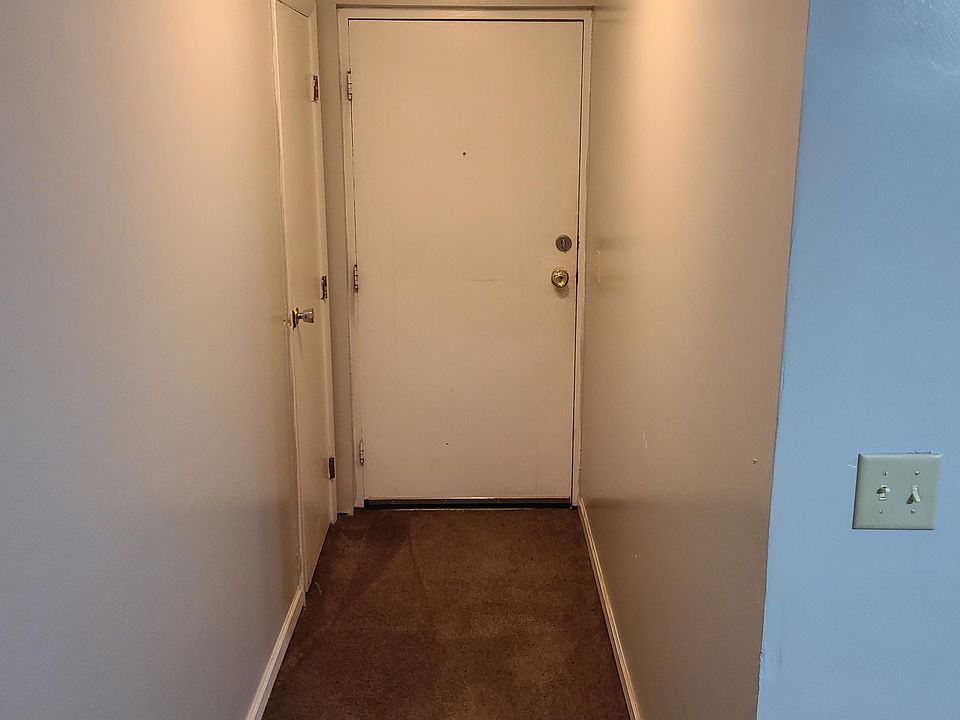 1st image of 1813 Mears Ave #10