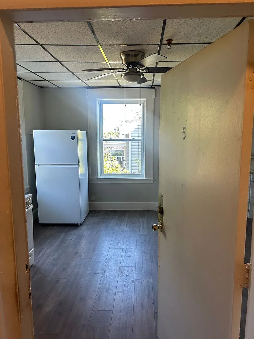 Building Photo - 426 Fletcher St