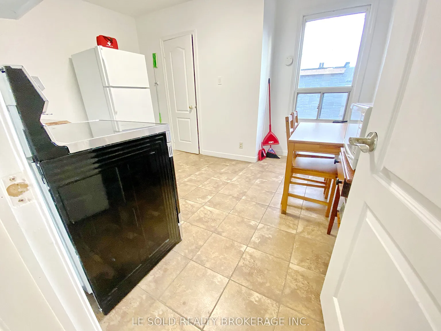 1 bed, $1,150 — Photo 4