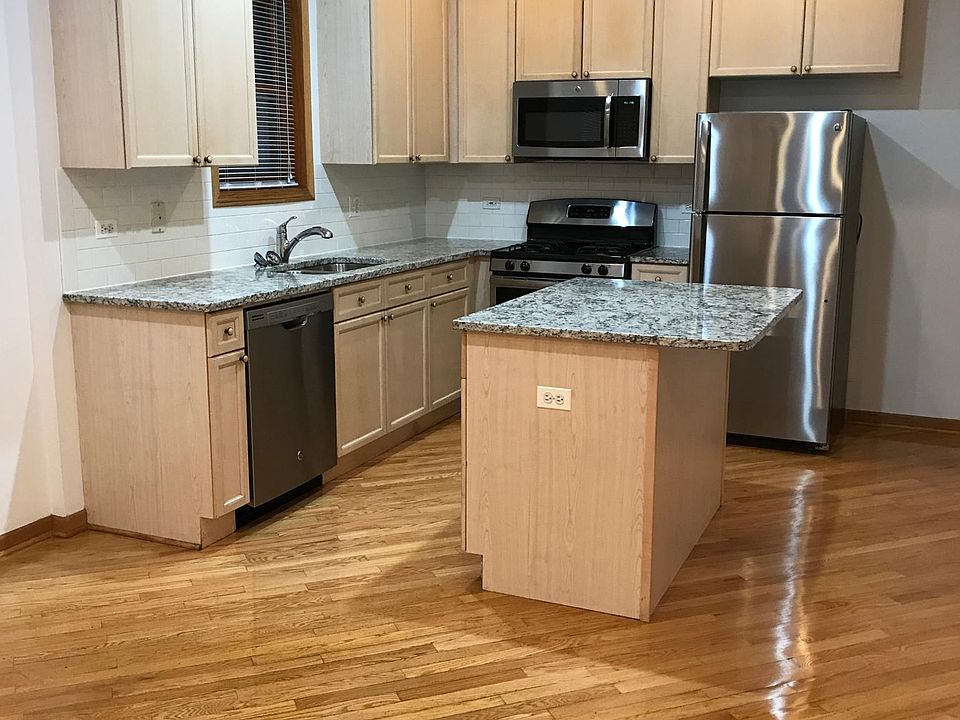 1st image of 2510 N Southport Ave #1FT