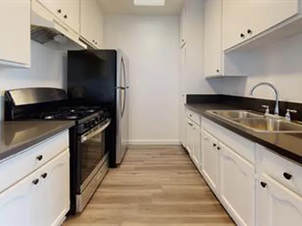 123 S Catalina Street