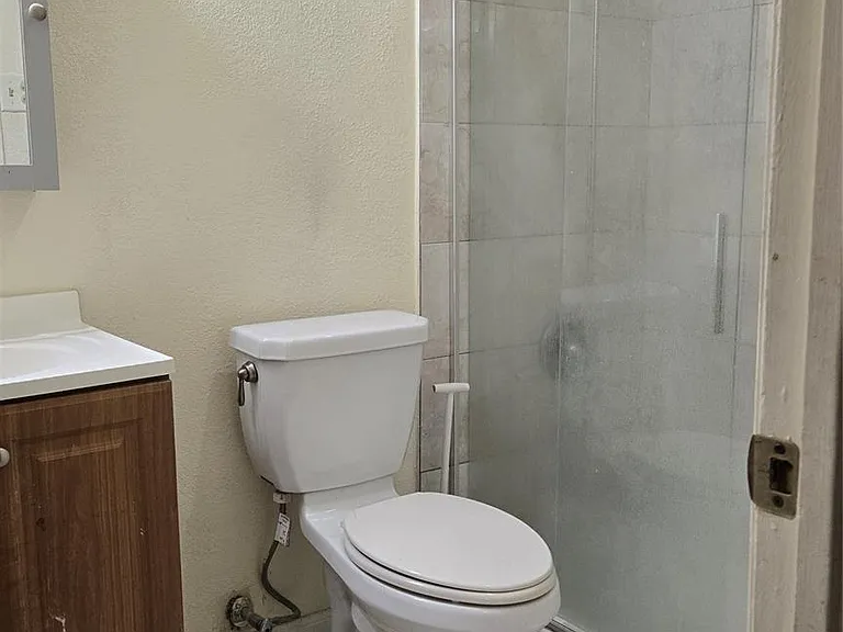 7913 Grove Ridge Dr — Photo 13