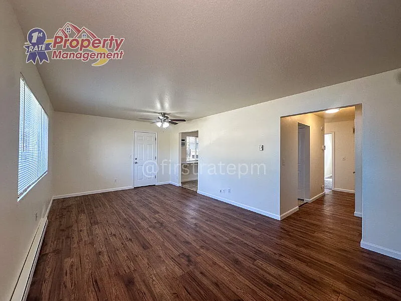 Building Photo - 1824 N Crestmont Dr