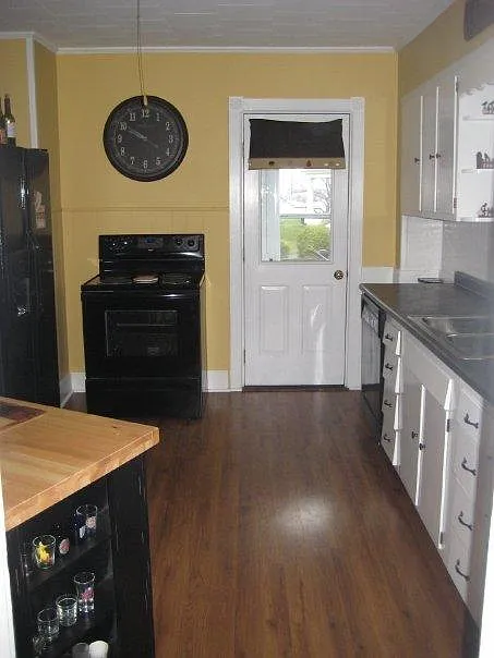 2 bed, 1.5 bath, 1400 sqft, $3,150 — Photo 4