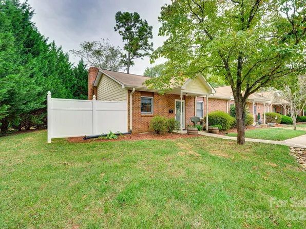 605 8th Ave SW APT B5, Conover, NC 28613