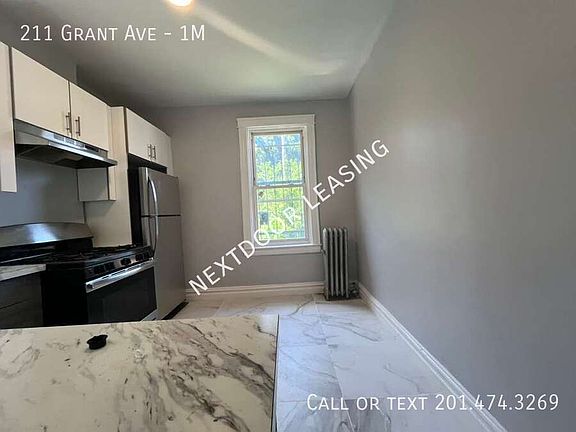 3rd image of 211 Grant Ave #1M