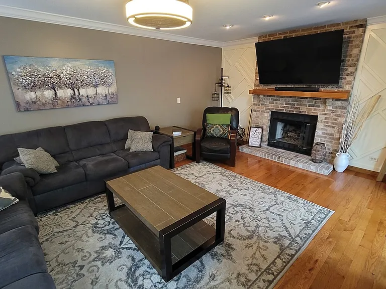3885 Thornberry Way — Photo 29