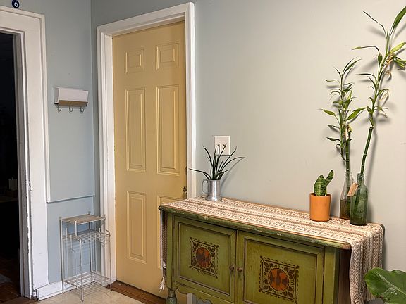 5th image of 106 W Green St