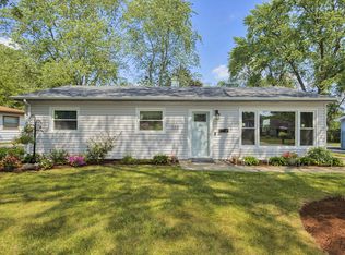 333 N Pershing Ave, Mundelein, IL