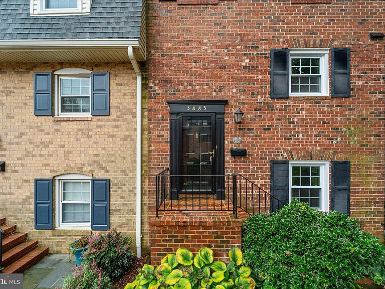3885 Chain Bridge Rd — Photo 5