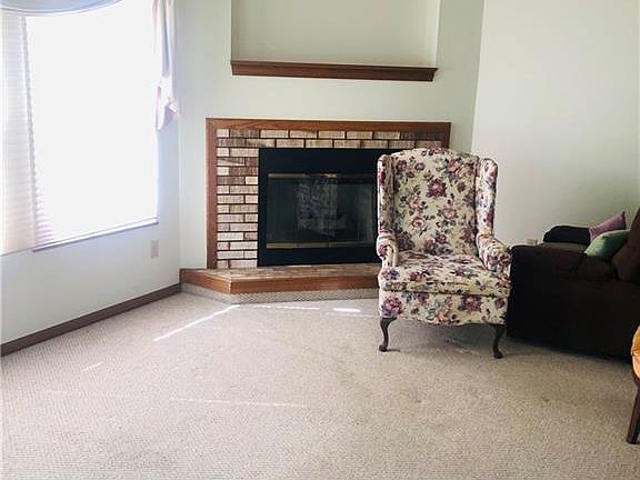 3rd image of 3840 Northwoods Ct NE Unit 1
