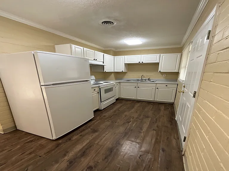 Cottage- Kitchen