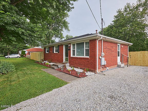3rd image of 8013 Conifer Dr