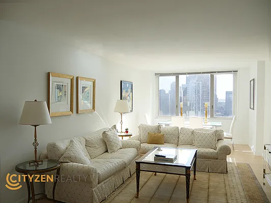 Rented by City Zen Realty | media 30