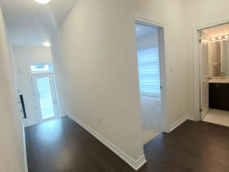 92 Berkely St #UPPER — Photo 6