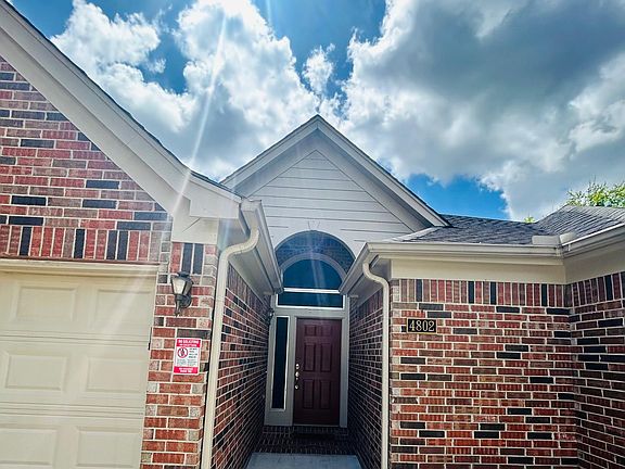 2nd image of 4802 Lake Catherine Ct