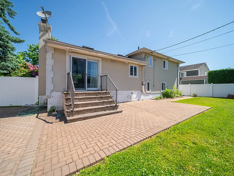 6 Manor Dr — Photo 24