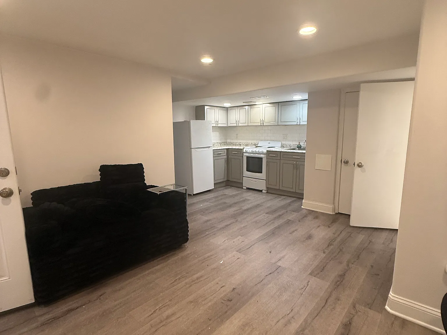 Studio, 500 sqft, $1,000 — Photo 2