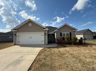 212 Winsted Ct, Perry, GA 31069