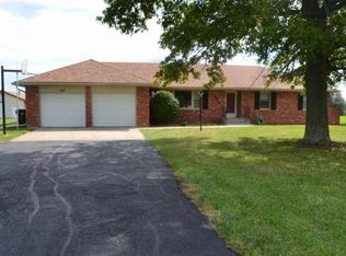5630 SE Berryton Rd, Berryton, KS 66409
