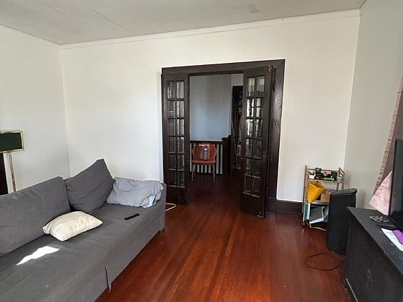 2nd image of 3421 Trimble Ave #2
